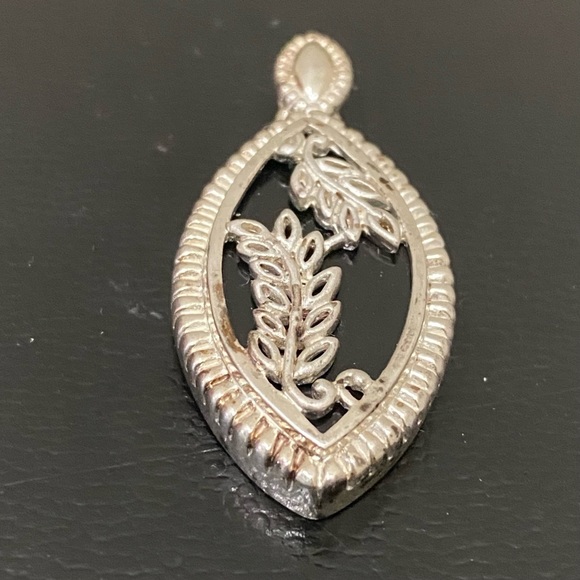 Vintage 925 Signed Sterling Silver  Teardrop Oval Black Onyx Leaf Pendant 14.5g - Picture 5 of 15